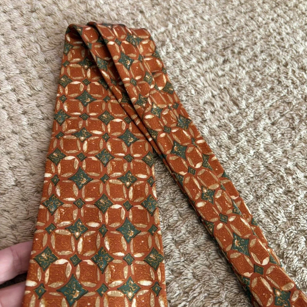 Ermenegildo Zegna Burnt Orange Jewel Tone Geometric Designer Silk Tie 3 3/4 x 59